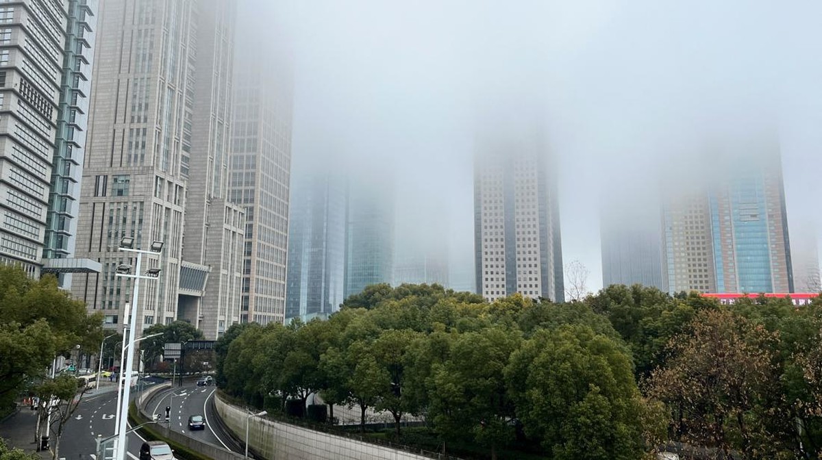 Lima Sinyal Perlambatan Ekonomi Tiongkok: Tantangan Domestik dan Ketergantungan Ekspor