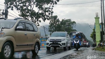 Panduan Darurat Pemudik: Nomor Telepon Penting Antisipasi Kepadatan Jalur Wisata dan Arus Balik Garut