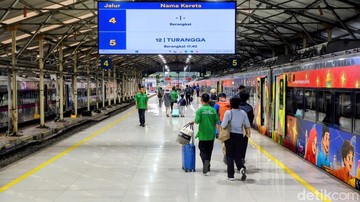 Update Arus Mudik 2026: Kisah Mahasiswi Bandung Jalani Perjalanan Pulang Perdana ke Kebumen