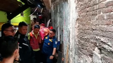 Tragedi Tiba-Tiba: Bangunan Kosong di Bandung Runtuh, Warga Terjepit di Tengah Aktivitas Siang