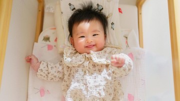 Etika Interaksi dengan Bayi Saat Lebaran: Hindari Sentuhan yang Berisiko Tinggi