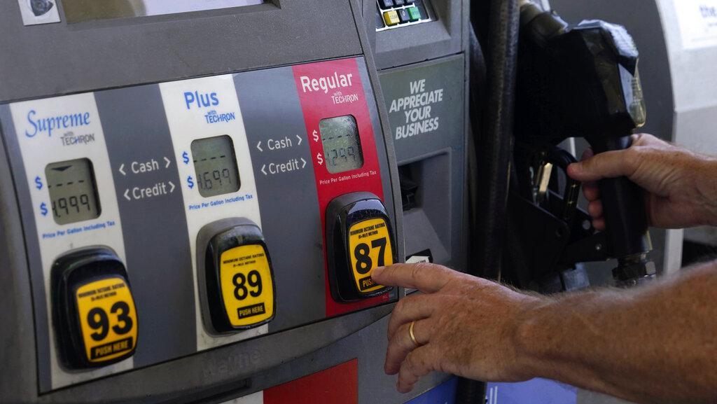 Kenaikan Harga Bensin di AS Memicu Kekhawatiran Ekonomi Global: Perang Iran dan Bayangan Pemilu Paruh Waktu
