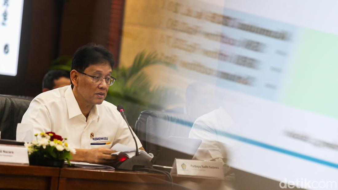 Rupiah Dihadapkan Tantangan: Menkeu Optimis Stabilitas Terjaga di Tengah Penguatan Dolar AS