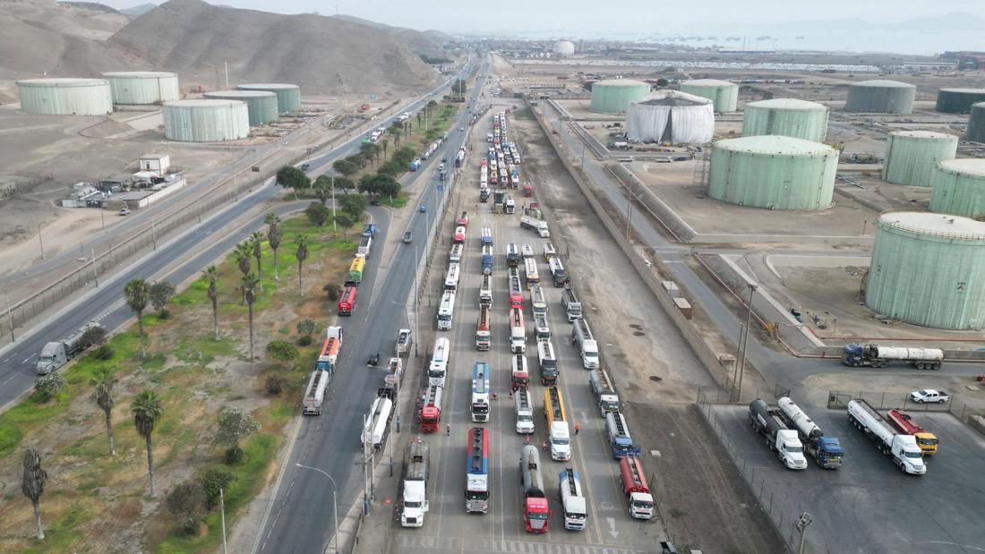 Krisis Energi Melanda Peru: Pipa Gas Bocor Picu Kelangkaan Bahan Bakar dan Antrean Panjang di Kilang