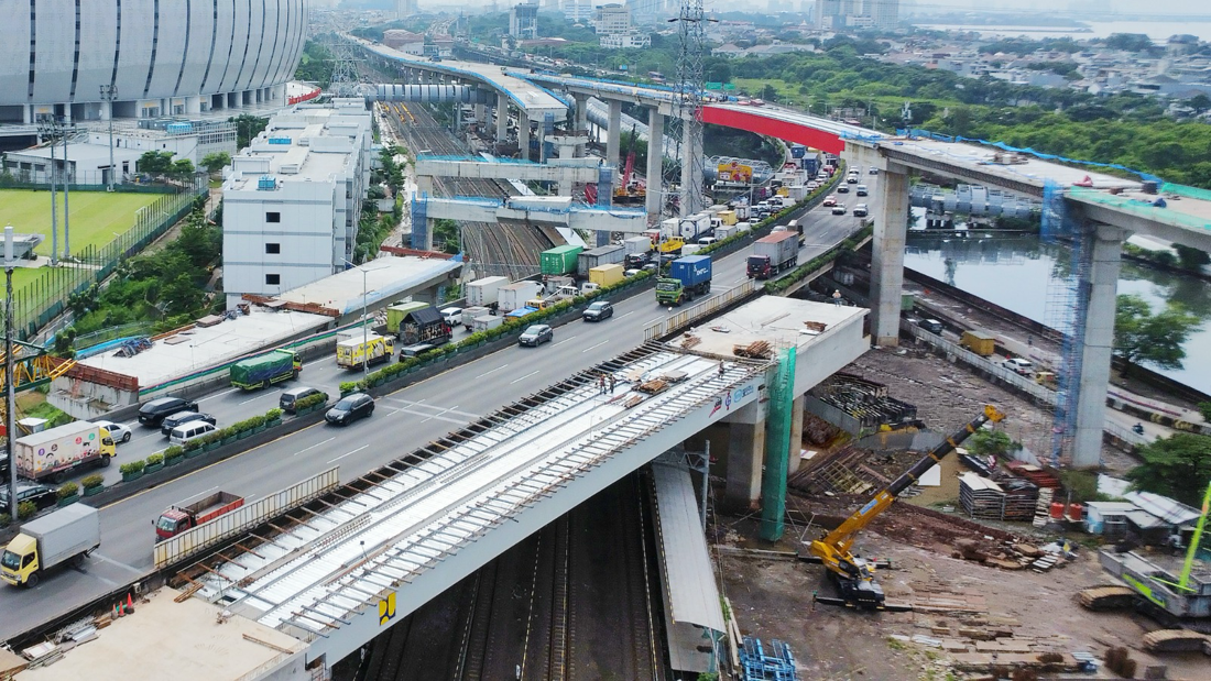 WIKAIKON Sukses Rampungkan Pemasangan Girder Baja Tol Harbour Road II: Tingkatkan Konektivitas Jakarta Utara