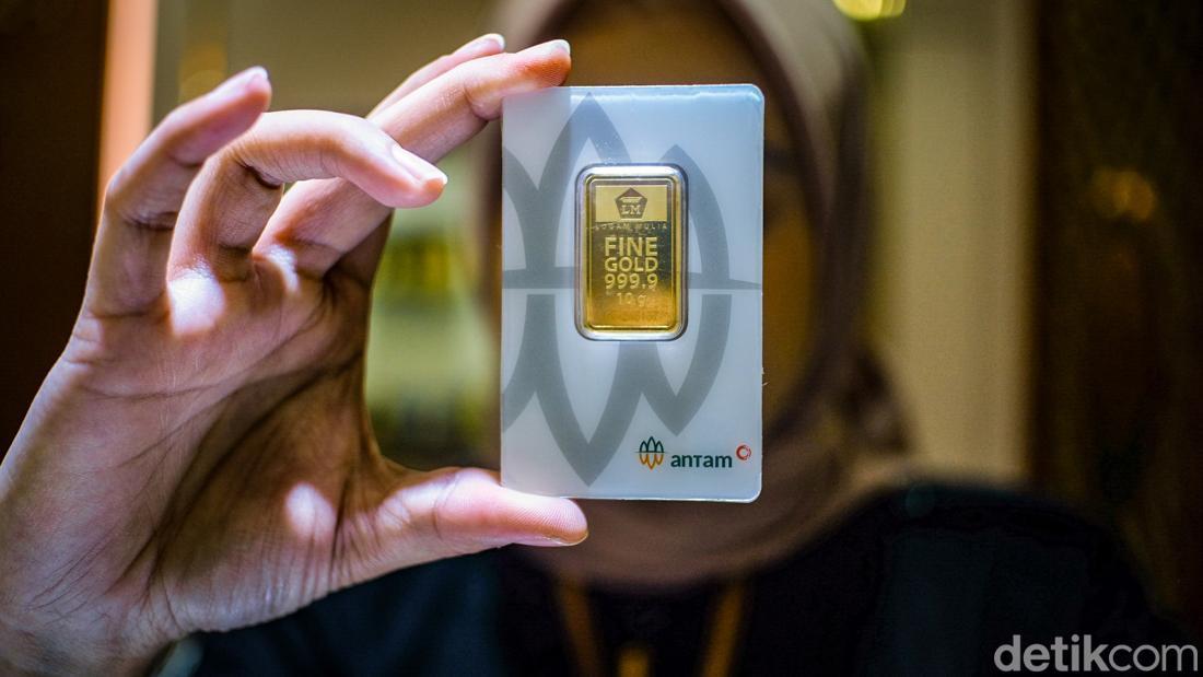 Emas Antam Meroket: Tembus Rekor Rp 3 Juta Per Gram, Investor Perlu Tahu Ini!